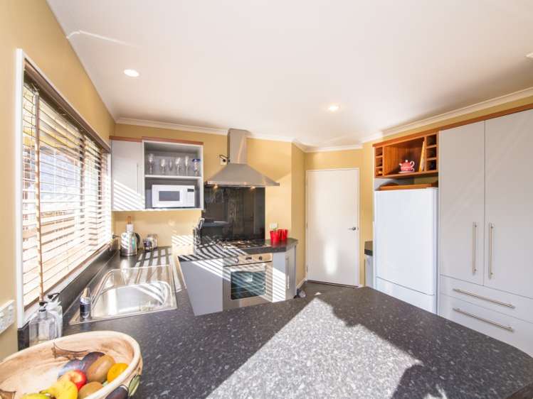 64 Fraser Drive Feilding_5