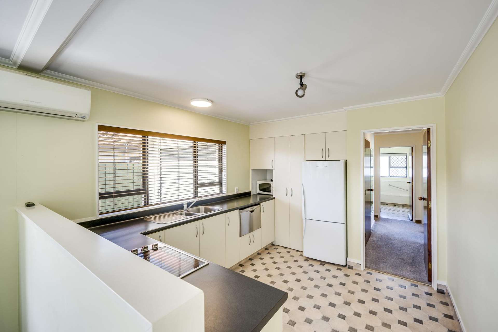 2/52 Avondale Road Taradale_0