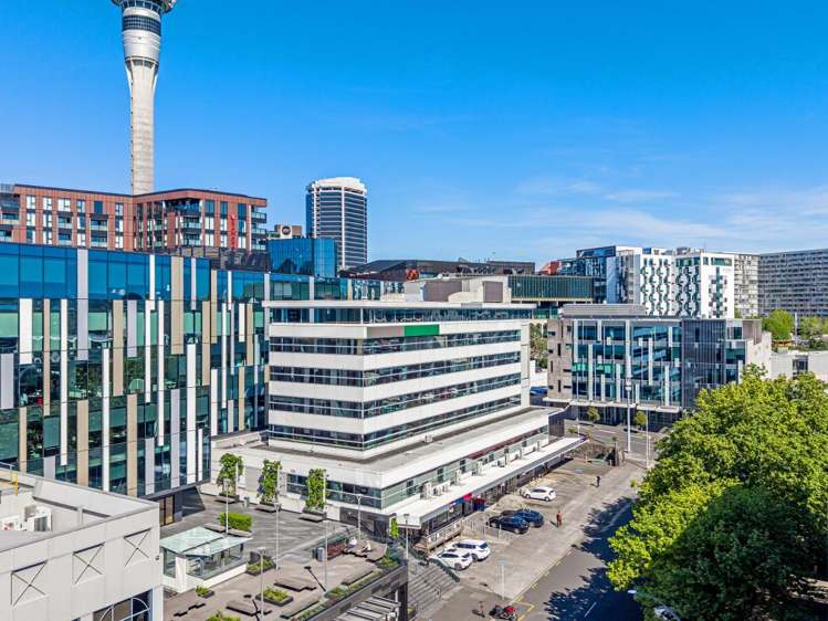 151 Victoria Street West City Centre_3