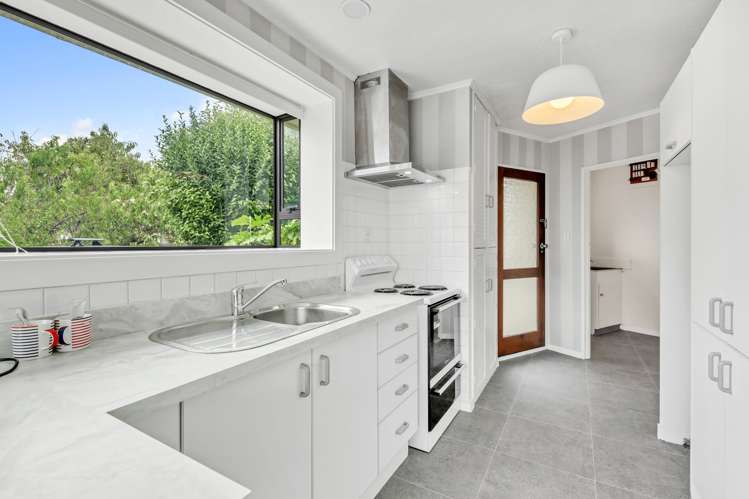 66 Oakley Crescent Hornby_7