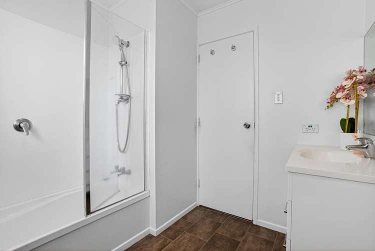 62 Valentine Street Papakura_12