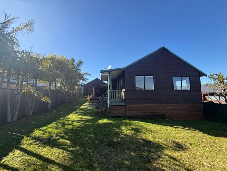  147 Botany Road Botany Downs_7