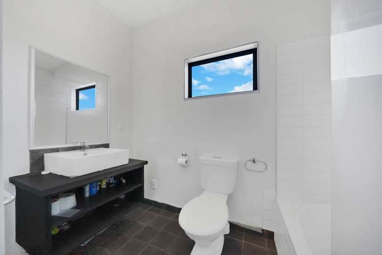 1/42 Holly Street Avondale_17