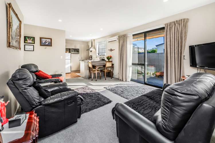 1/191 Gayhurst Road Dallington_6