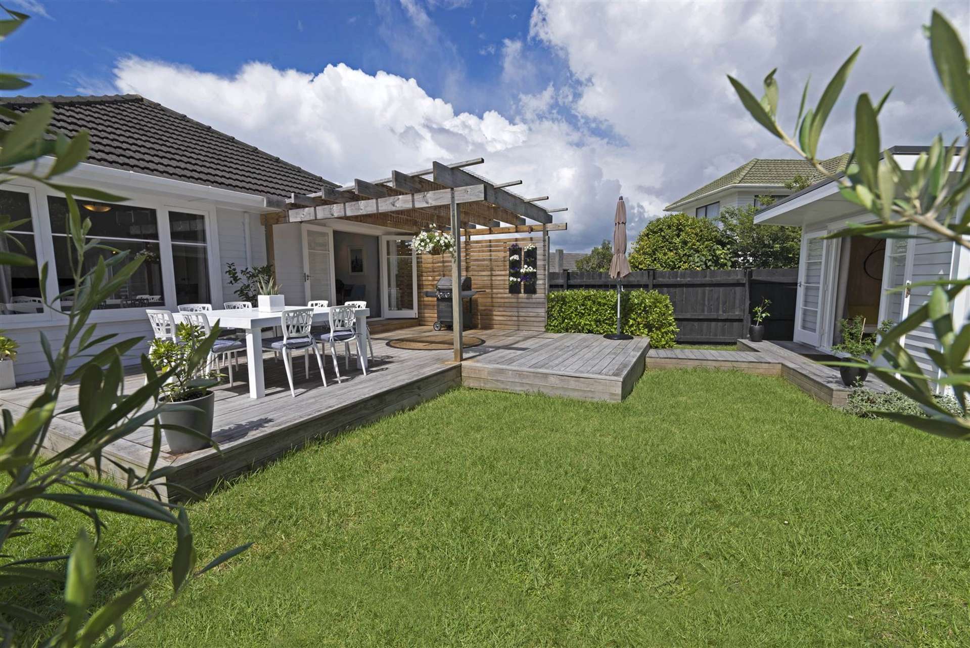 1/13 Essex Street Te Atatu South_0