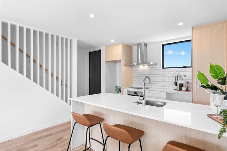 1/6 Skibbereen Drive Halswell_2