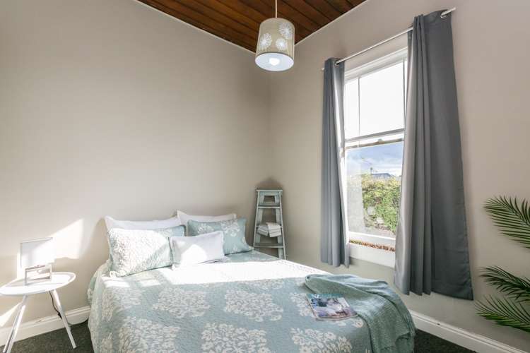 629 Marine Parade Napier South_10