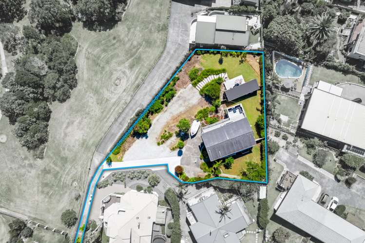 44 Amorino Drive Red Beach_28