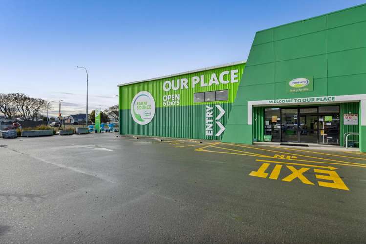 215 Glover Road Hawera_16