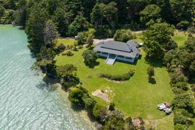 5495 Kenepuru Road, Waitaria Bay_1