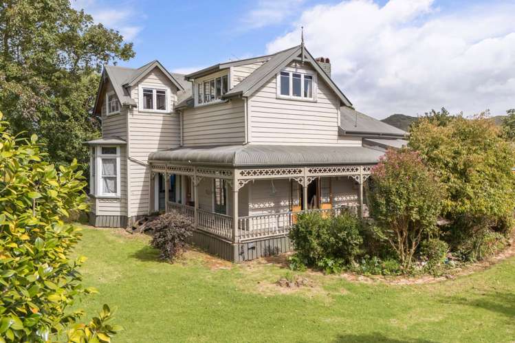 80 Consols Street Waihi_21