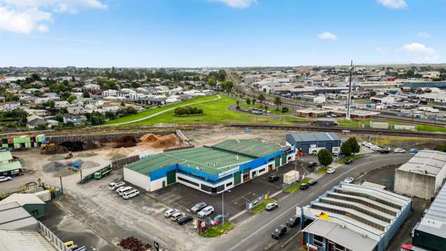 Large Format Frankton Warehouse