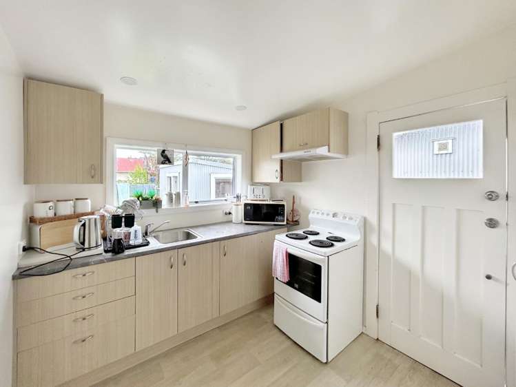 77 Bell Street 1235_1