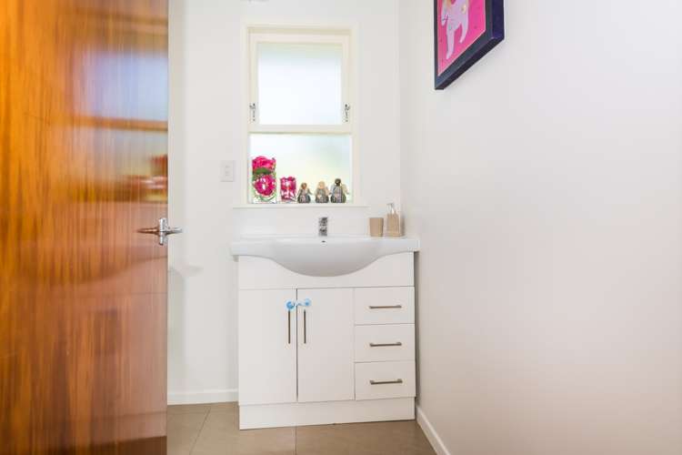 1/11 Ngatoa Place Glenfield_19