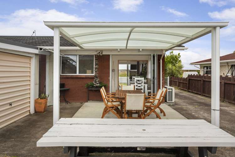 435 Fergusson Drive Thames_17