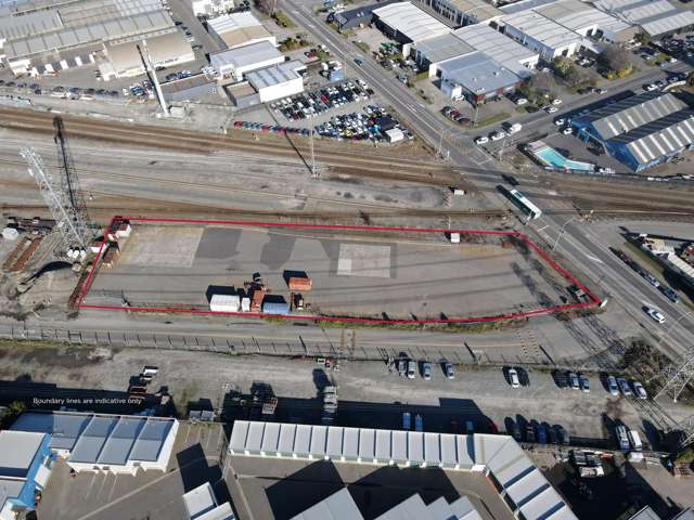 Secure commercial yard space