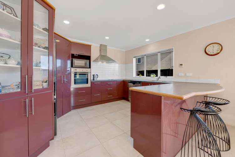 135 Middlefield Drive Flat Bush_8