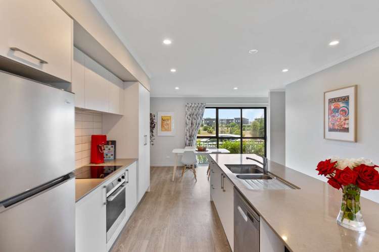 24 Tippet Crescent Wigram_5