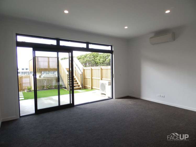 5 Hudson Bay Road Hobsonville_2