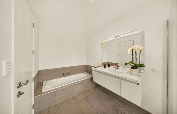 1211b Weranui Road Wainui_15