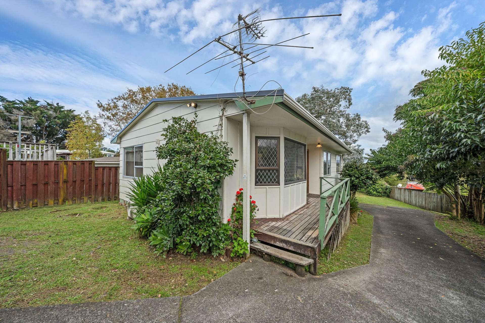 1/11 Hughes Terrace Te Atatu Peninsula_0