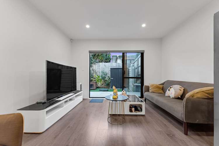 12/8 Arney Road Ranui_11