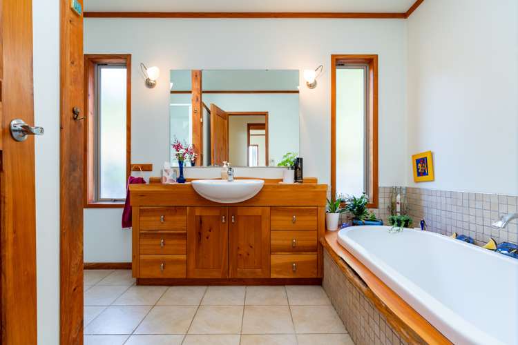 232 Simons Road Poroti_18