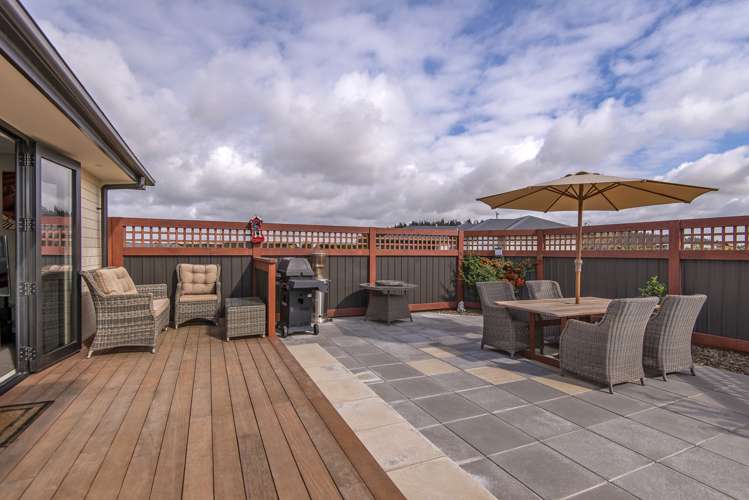 24 Landsborough Drive Darfield_16