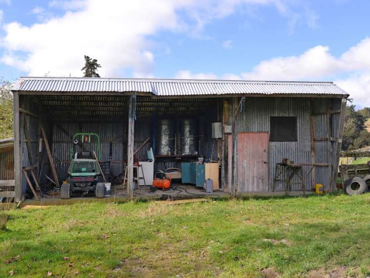 142 Strachan Road Ngatimoti_17
