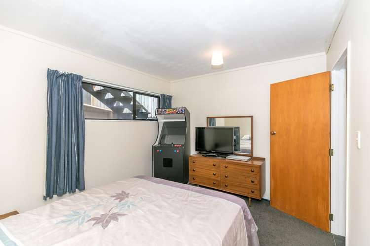 30 Lansdowne Crescent Glenview_14