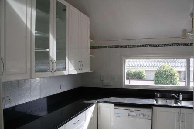 10 Christensen Place Forrest Hill_2