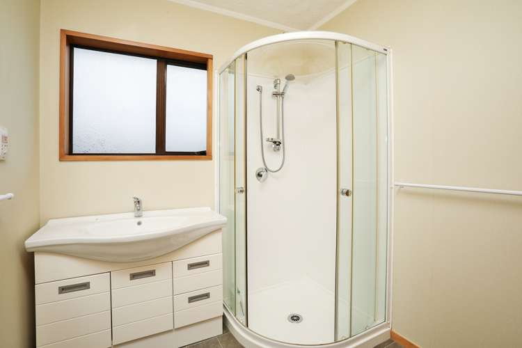 79 Fox Street Avenal_20