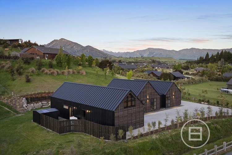 564 Aubrey Road Wanaka_25