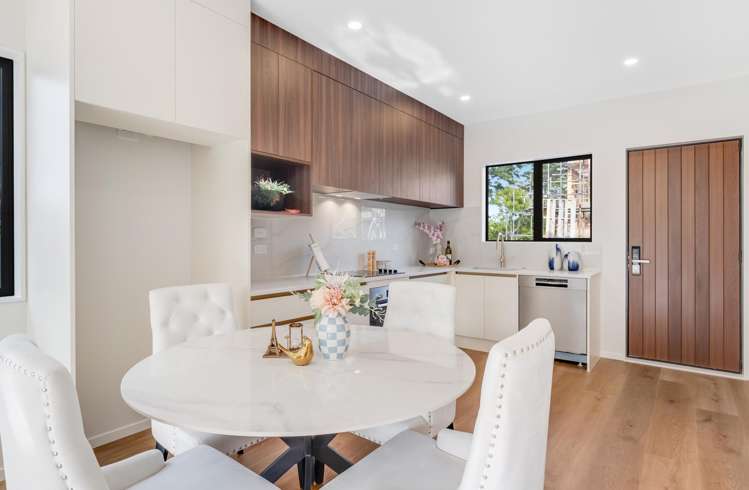 2/140 Edgewater Drive Pakuranga_5