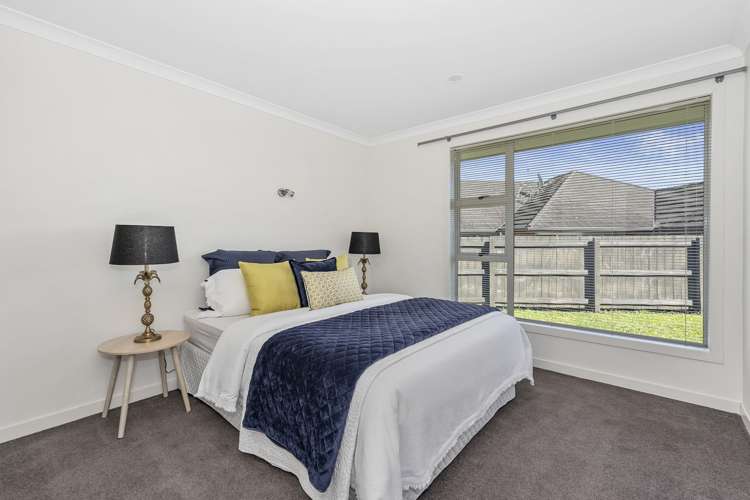 42 Somerton Drive Huntington_13