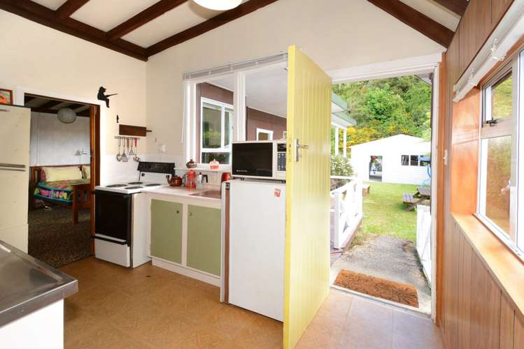 41 Riverside Road Taieri Mouth_3