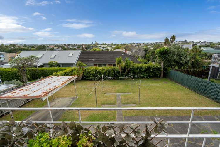 4/12 Aramoana Avenue Devonport_9