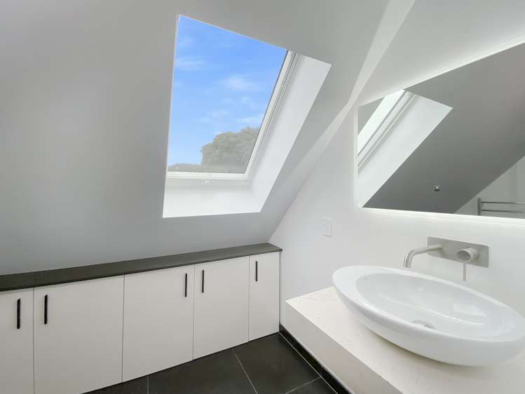 22A Simpson Road Ranui_8