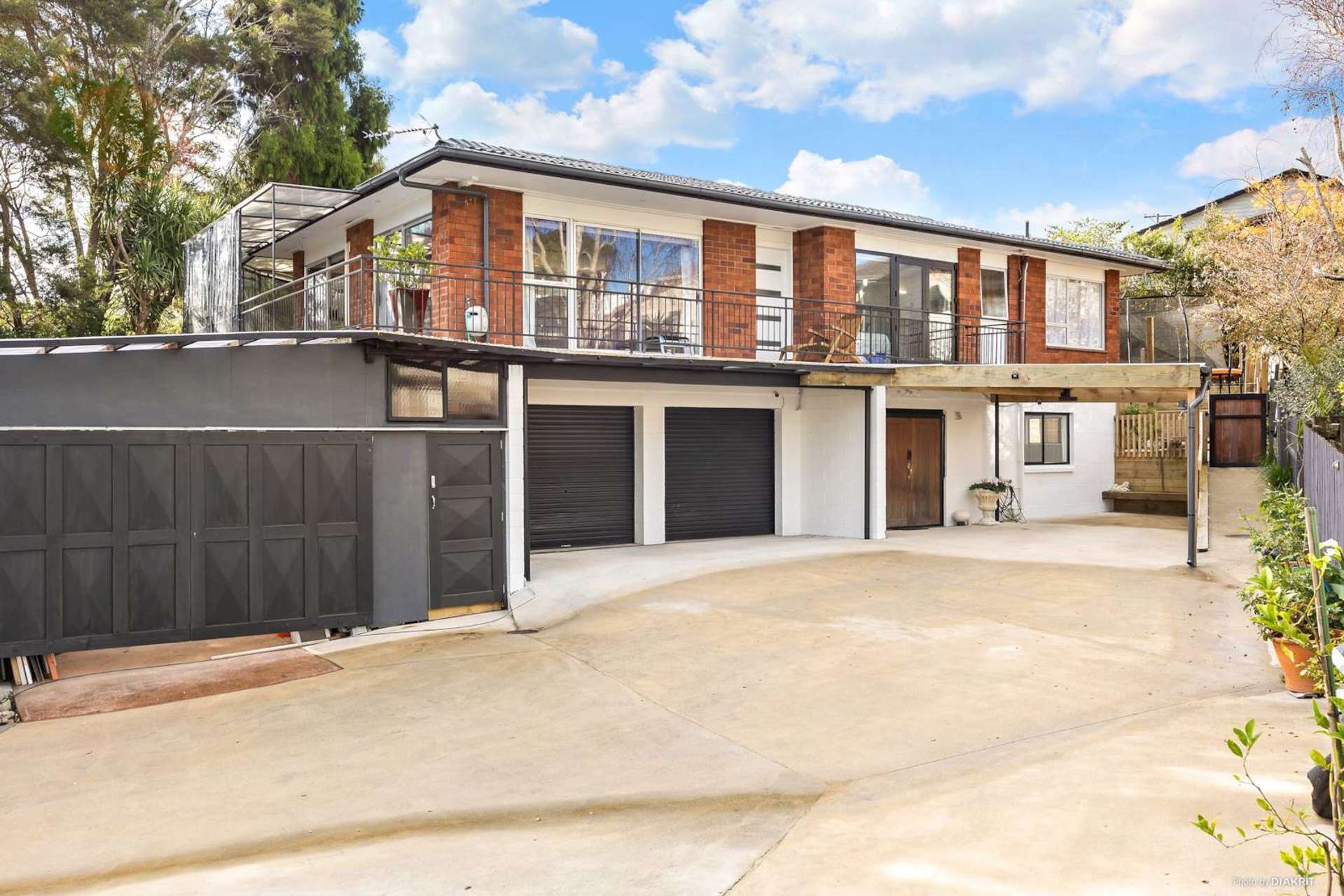 18 Florence Daly Place Mt Roskill Auckland City Houses for Sale