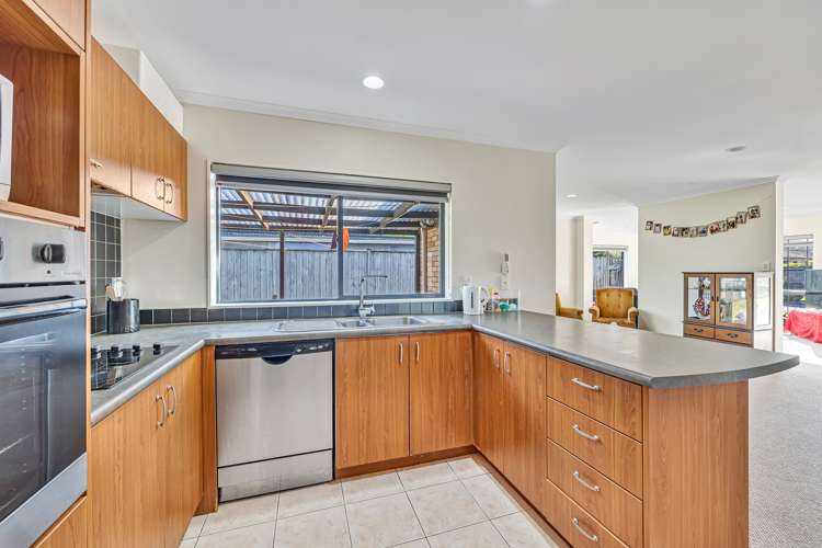 52 Magic Way Randwick Park_8