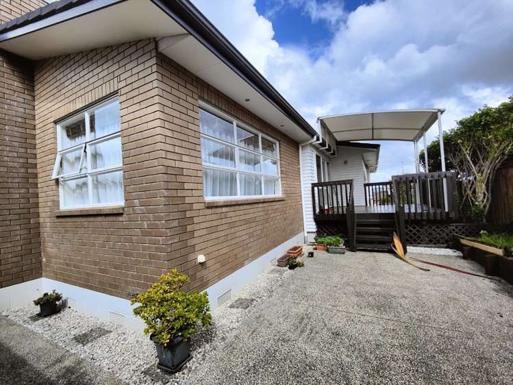 2 Soljans Place Flat Bush_18