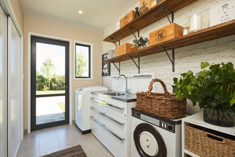 282 Delta Lake Heights Renwick_10