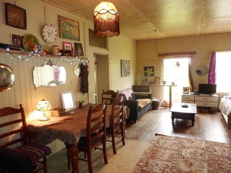 6 Newcastle Street Waimangaroa_5