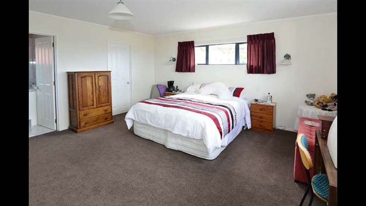 10 Astor Place Orewa_5