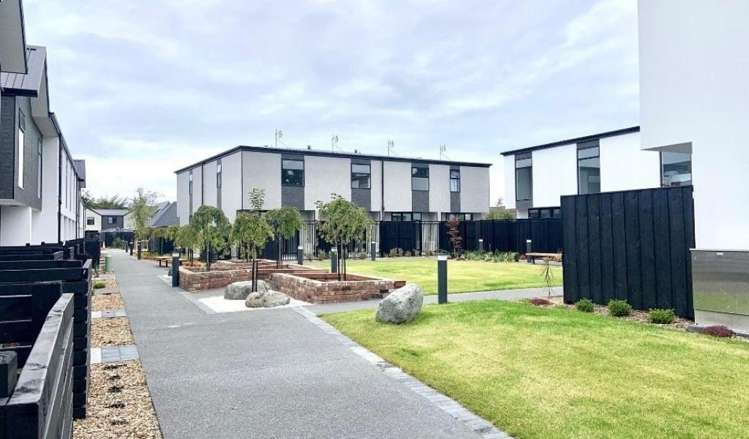  7/10 New Brighton Road Shirley_5