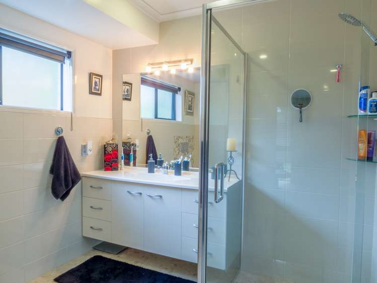 2 Ohuirehe Road Coastlands_24