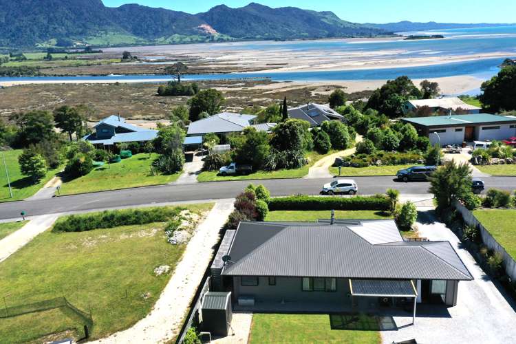 9 Ruataniwha Drive Collingwood_18