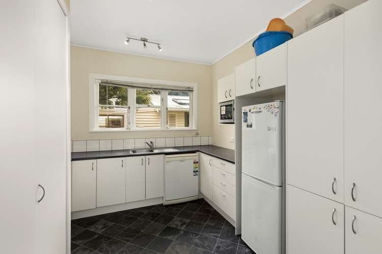 15 Pirie Crescent Moera_2