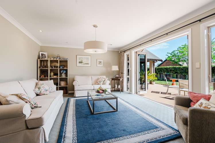 1 Westbury Mews Huntington_10