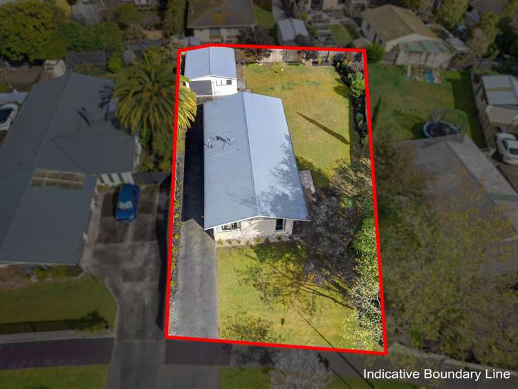 205 Queenspark Drive_2